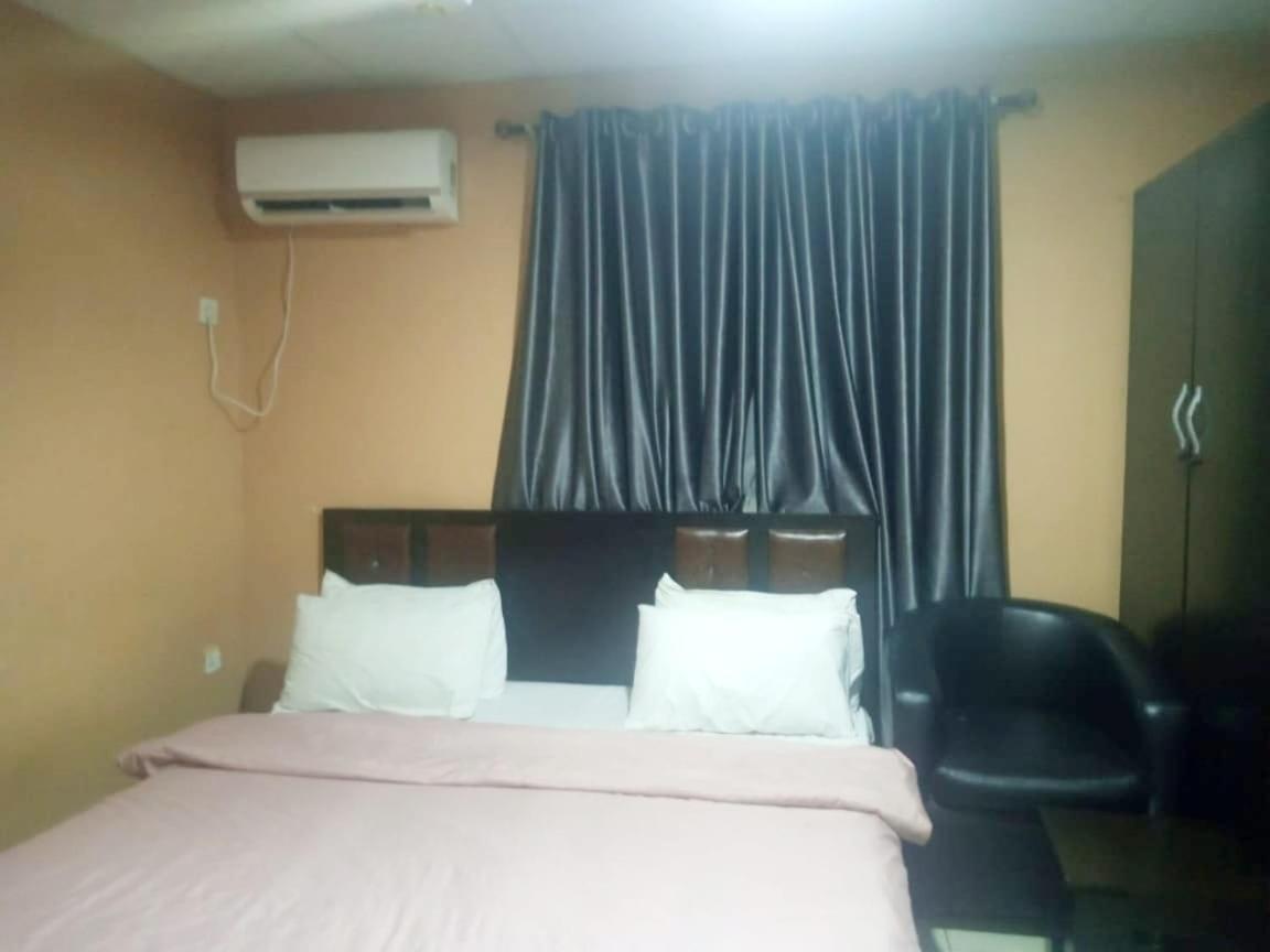 Staycation Suites And Apartment Lagos Zewnętrze zdjęcie