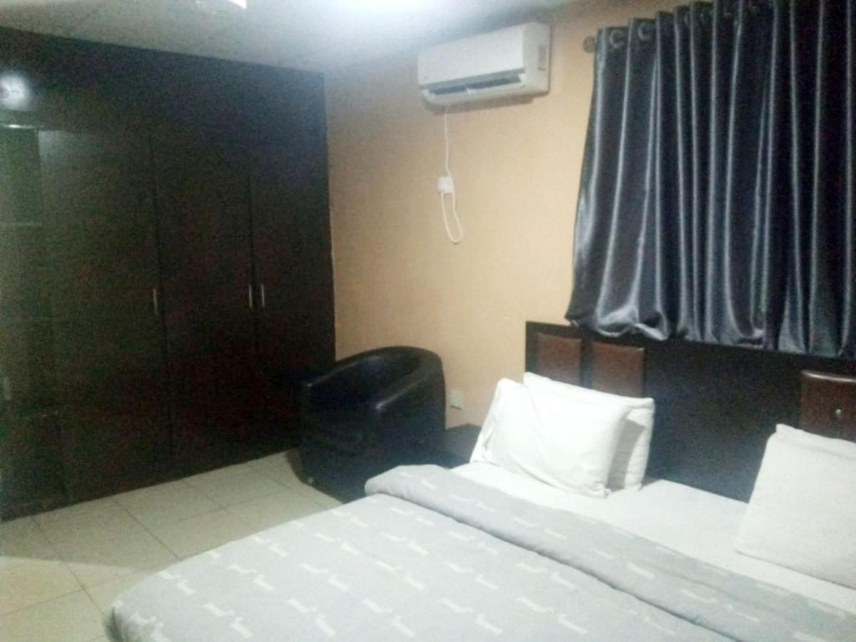 Staycation Suites And Apartment Lagos Zewnętrze zdjęcie