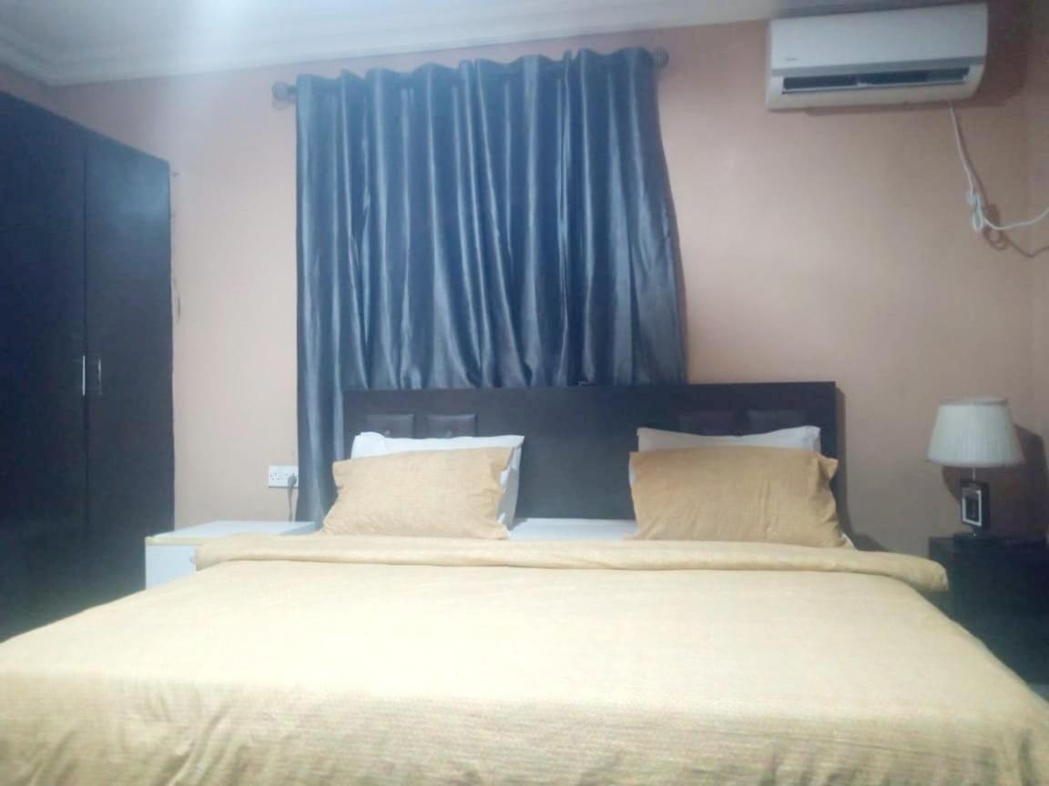 Staycation Suites And Apartment Lagos Zewnętrze zdjęcie