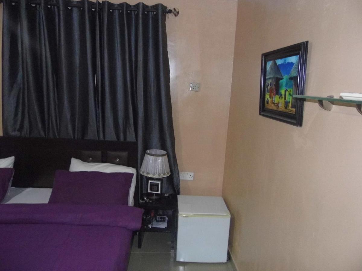 Staycation Suites And Apartment Lagos Zewnętrze zdjęcie