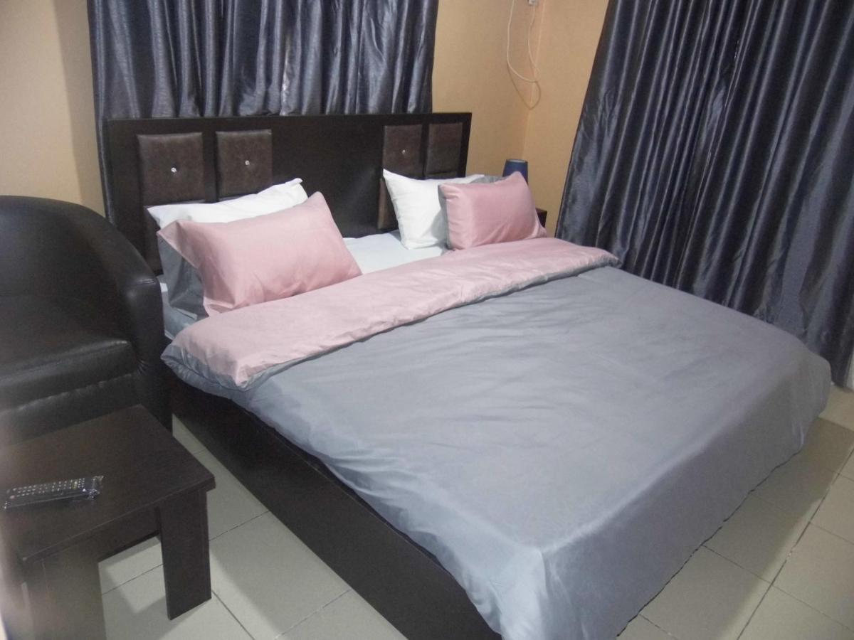 Staycation Suites And Apartment Lagos Zewnętrze zdjęcie