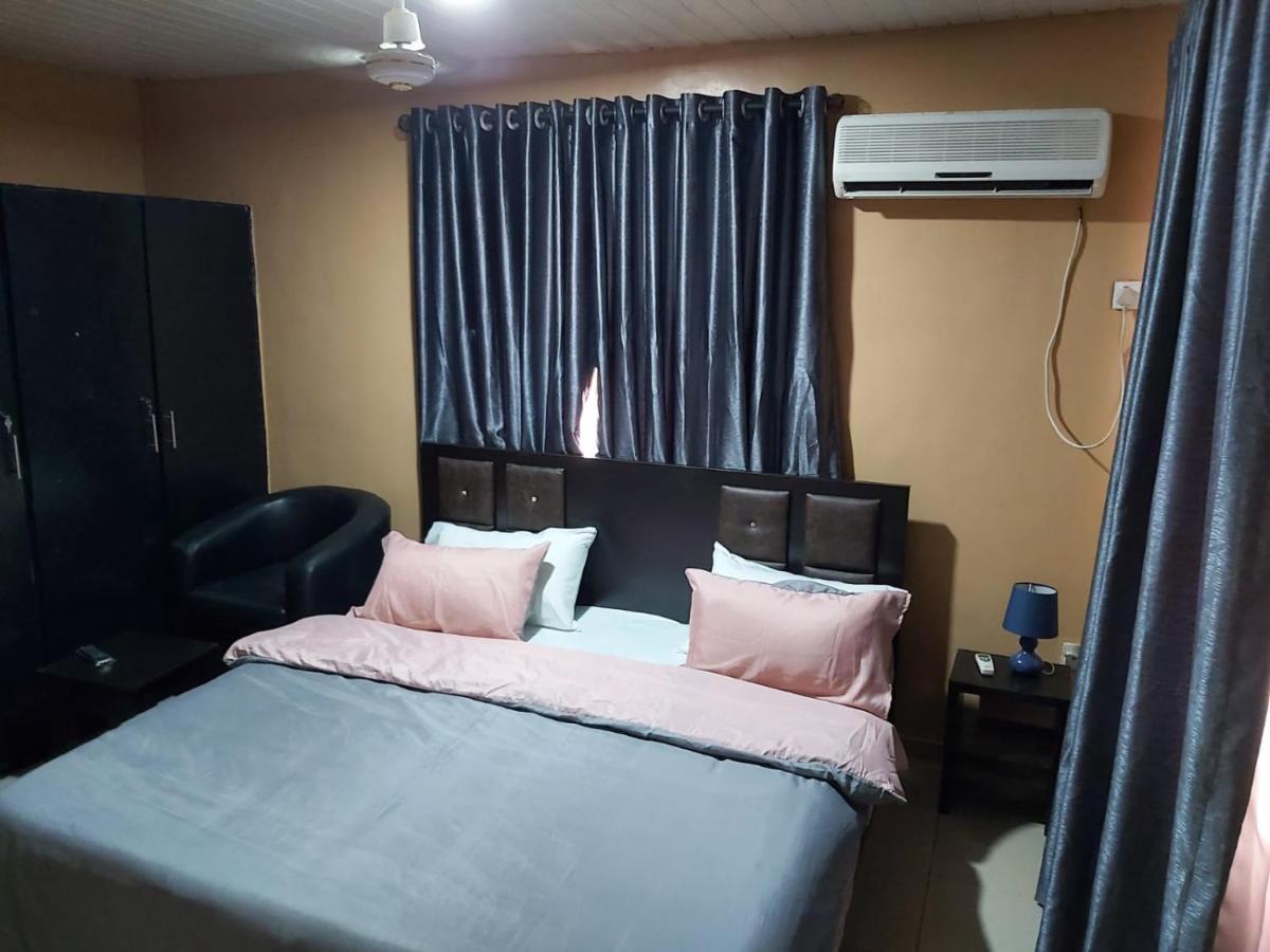 Staycation Suites And Apartment Lagos Zewnętrze zdjęcie