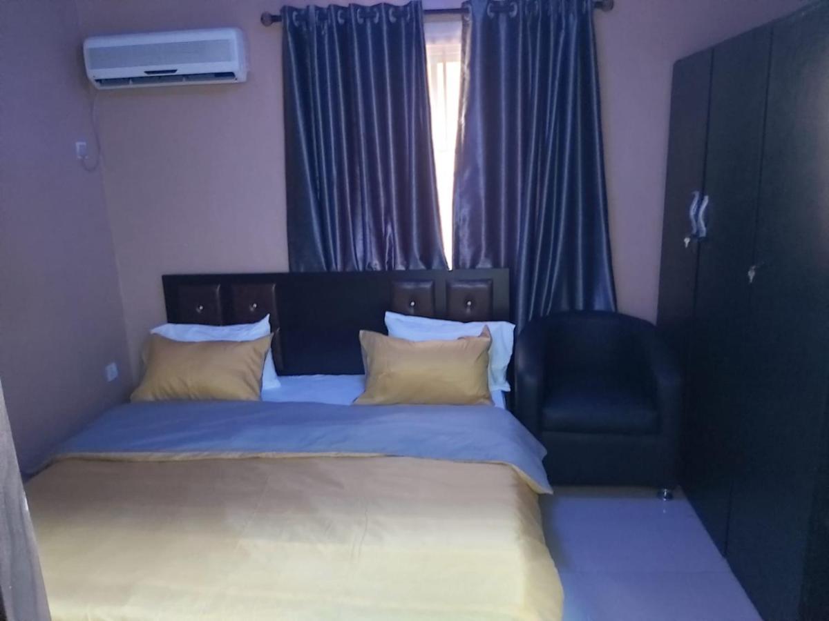Staycation Suites And Apartment Lagos Zewnętrze zdjęcie