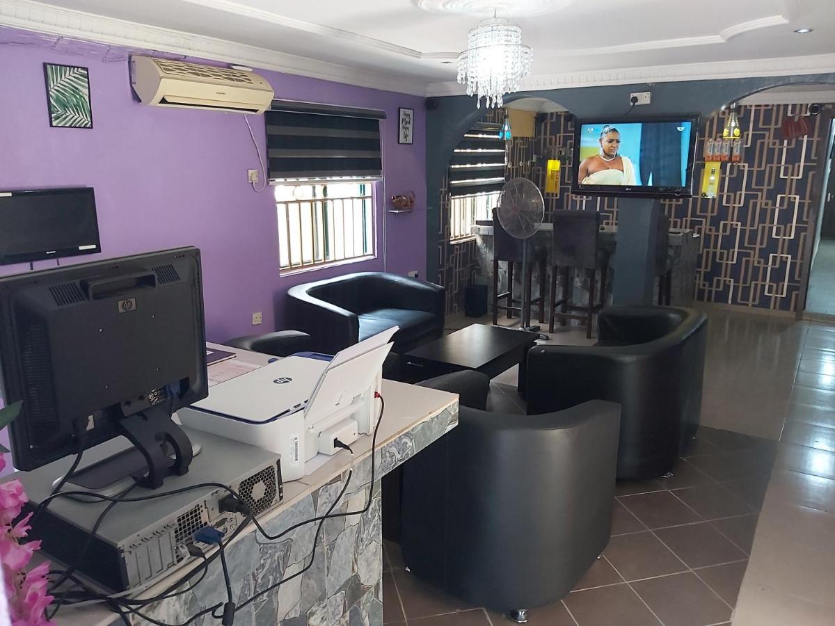 Staycation Suites And Apartment Lagos Zewnętrze zdjęcie