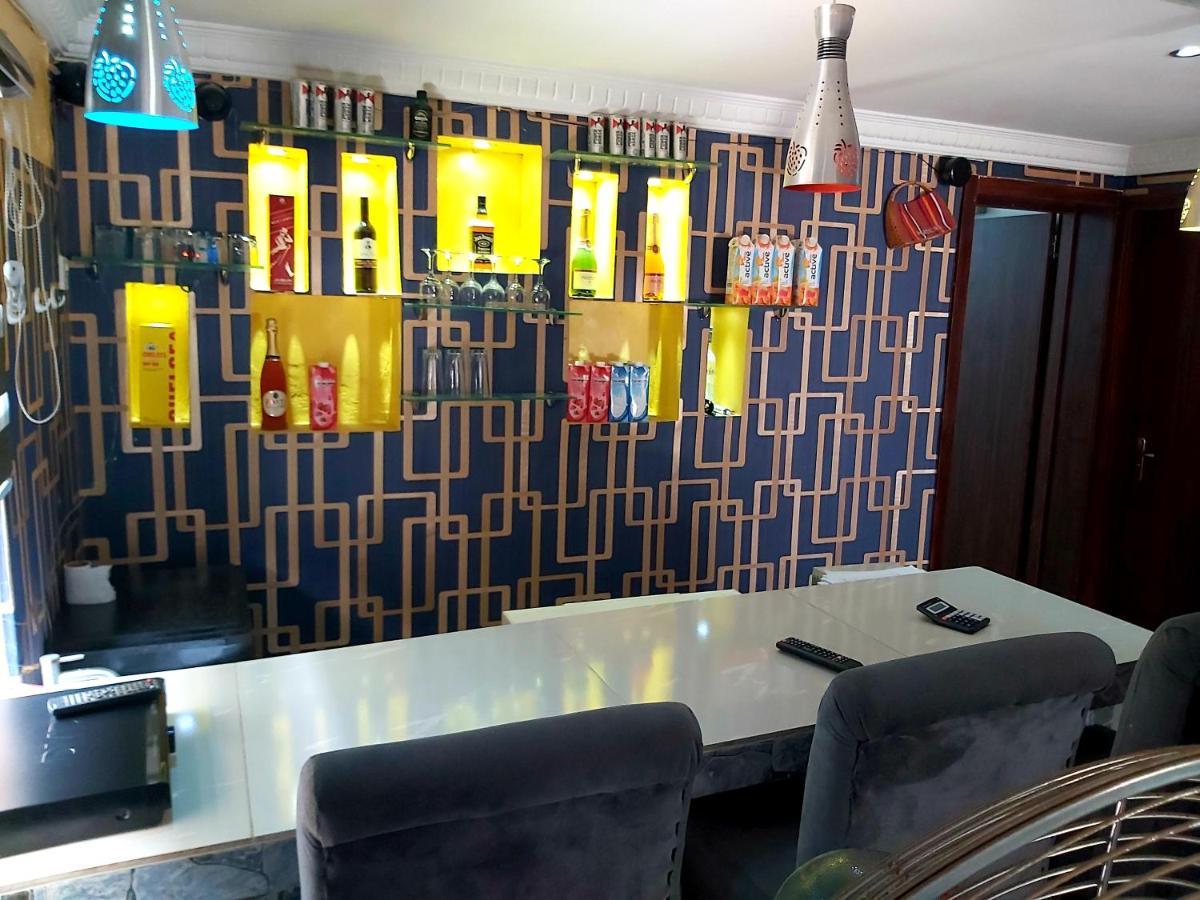 Staycation Suites And Apartment Lagos Zewnętrze zdjęcie